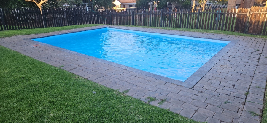2 Bedroom Property for Sale in Hillside Free State